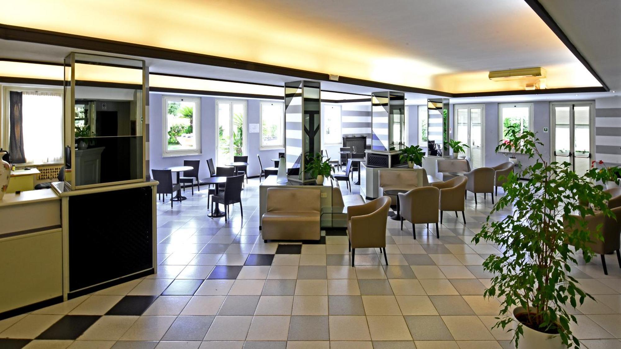 Sud Est By Fam Rossetti Hotel 3*